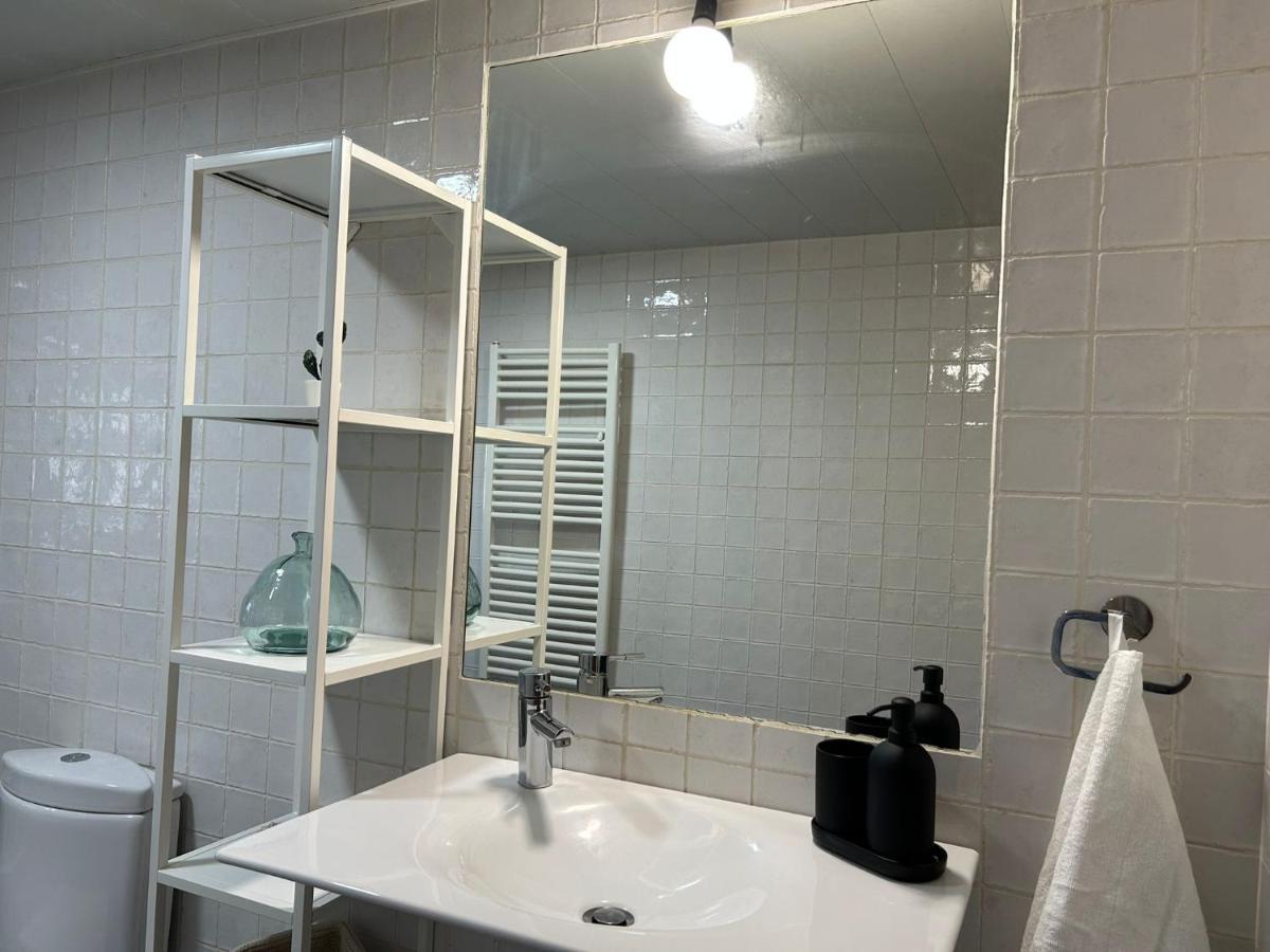 Piscina De Sal Barbacoa Wifi, Parking Gratis, 3 Min Pga Casa El Roble Villa Girona Eksteriør billede
