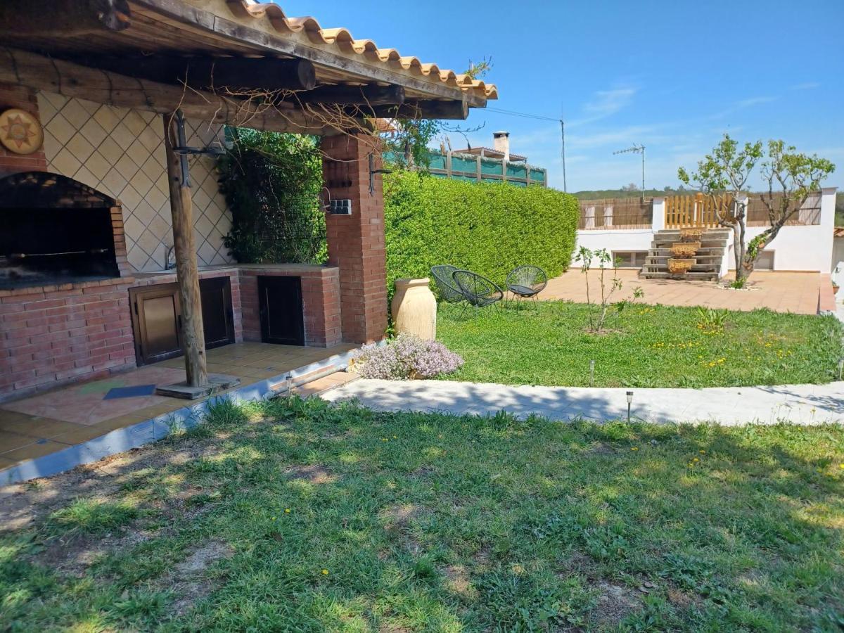 Piscina De Sal Barbacoa Wifi, Parking Gratis, 3 Min Pga Casa El Roble Villa Girona Eksteriør billede