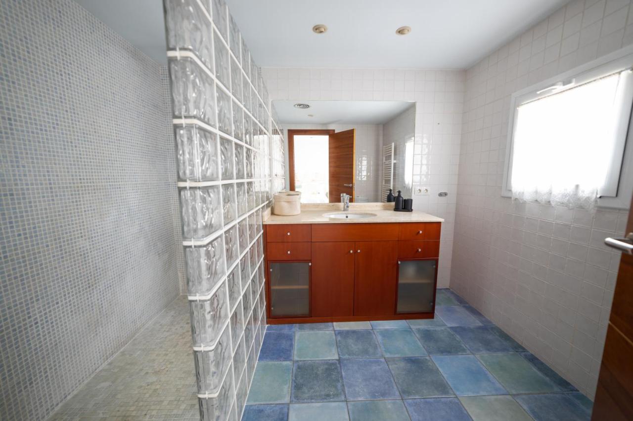 Piscina De Sal Barbacoa Wifi, Parking Gratis, 3 Min Pga Casa El Roble Villa Girona Eksteriør billede