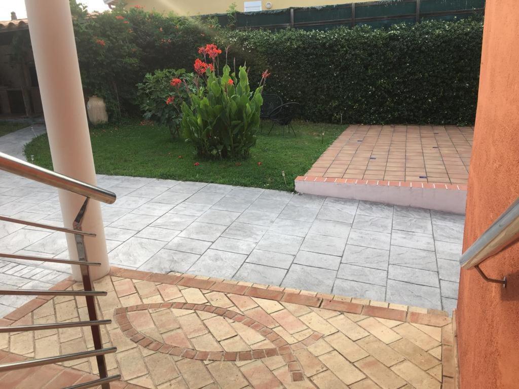 Piscina De Sal Barbacoa Wifi, Parking Gratis, 3 Min Pga Casa El Roble Villa Girona Eksteriør billede